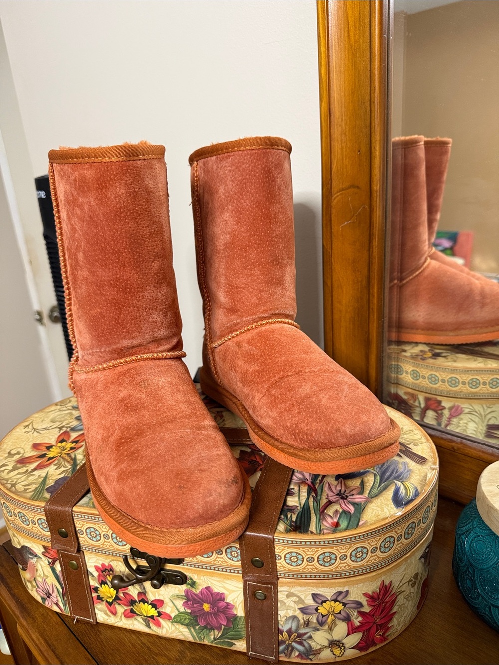 Lamo Women's Rust Suede Winter Boots